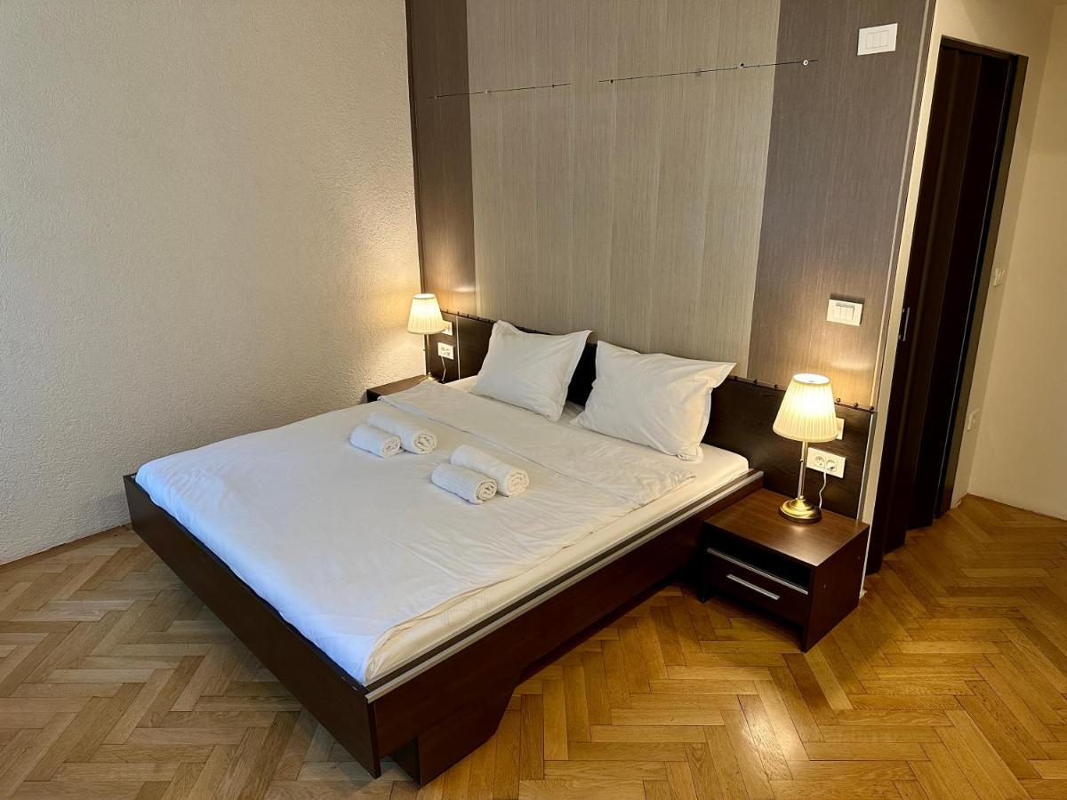 Schiller Apartment - Old Town 锡比乌 外观 照片